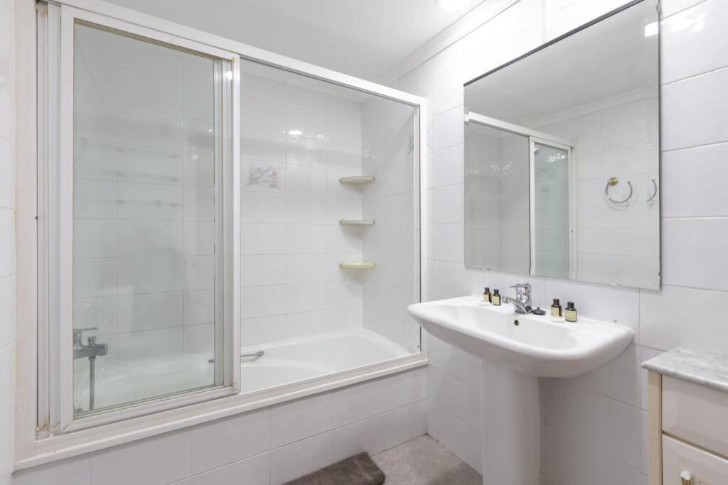 Playa Huelin Apartamento Apartman Málaga Kültér fotó