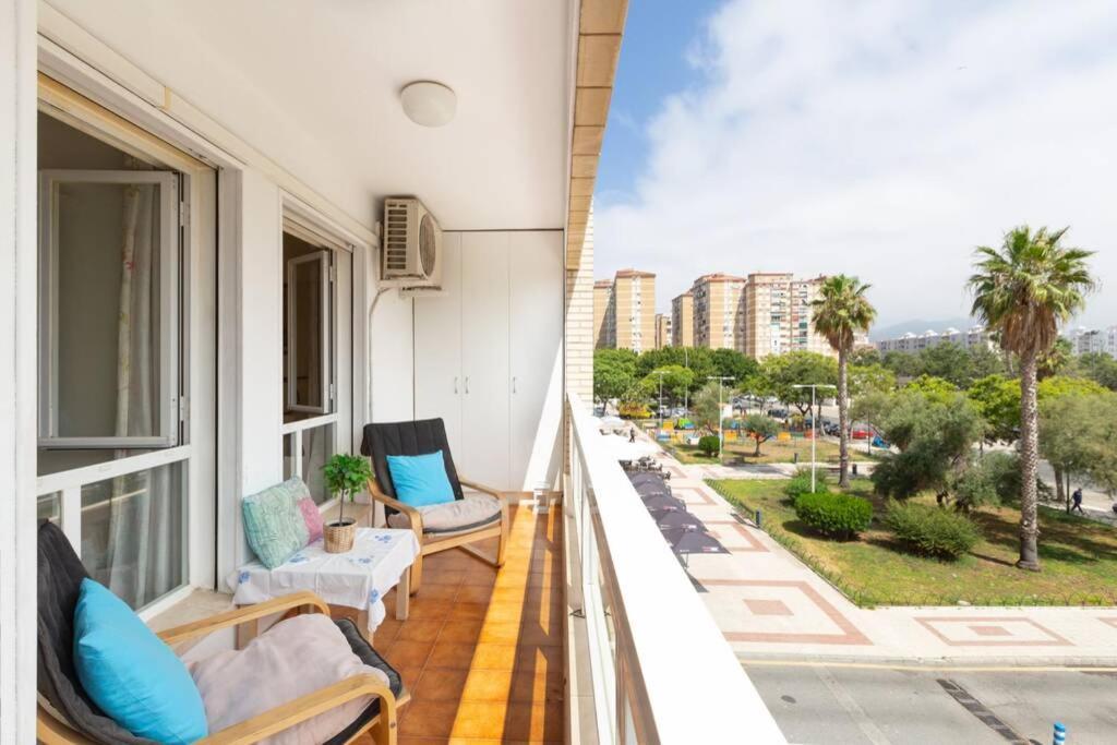 Playa Huelin Apartamento Apartman Málaga Kültér fotó
