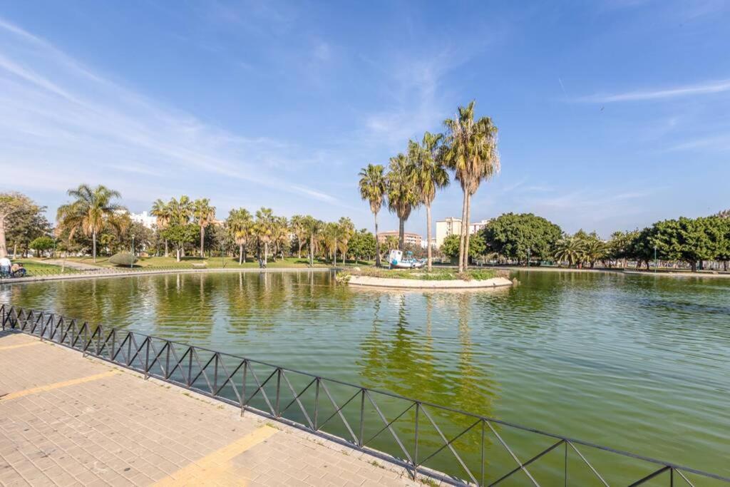 Playa Huelin Apartamento Apartman Málaga Kültér fotó